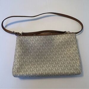 Michael Kors Jet Set Travel Double‎ Zip Gusset Signature Crossbody Vanilla Acorn